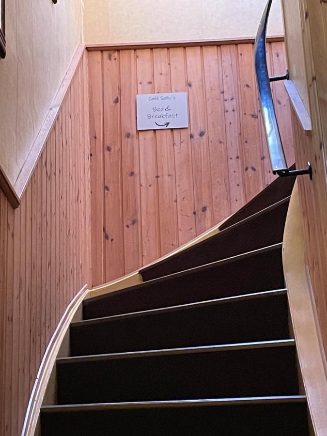 Cafe Sallys Bed And Breakfast リーベ エクステリア 写真