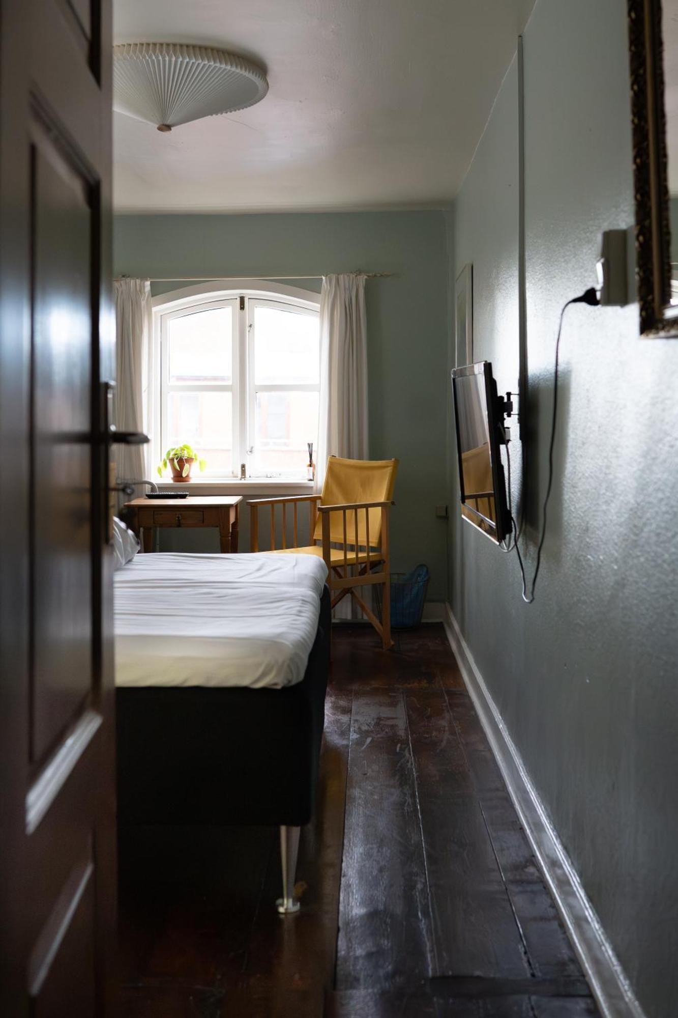 Cafe Sallys Bed And Breakfast リーベ エクステリア 写真